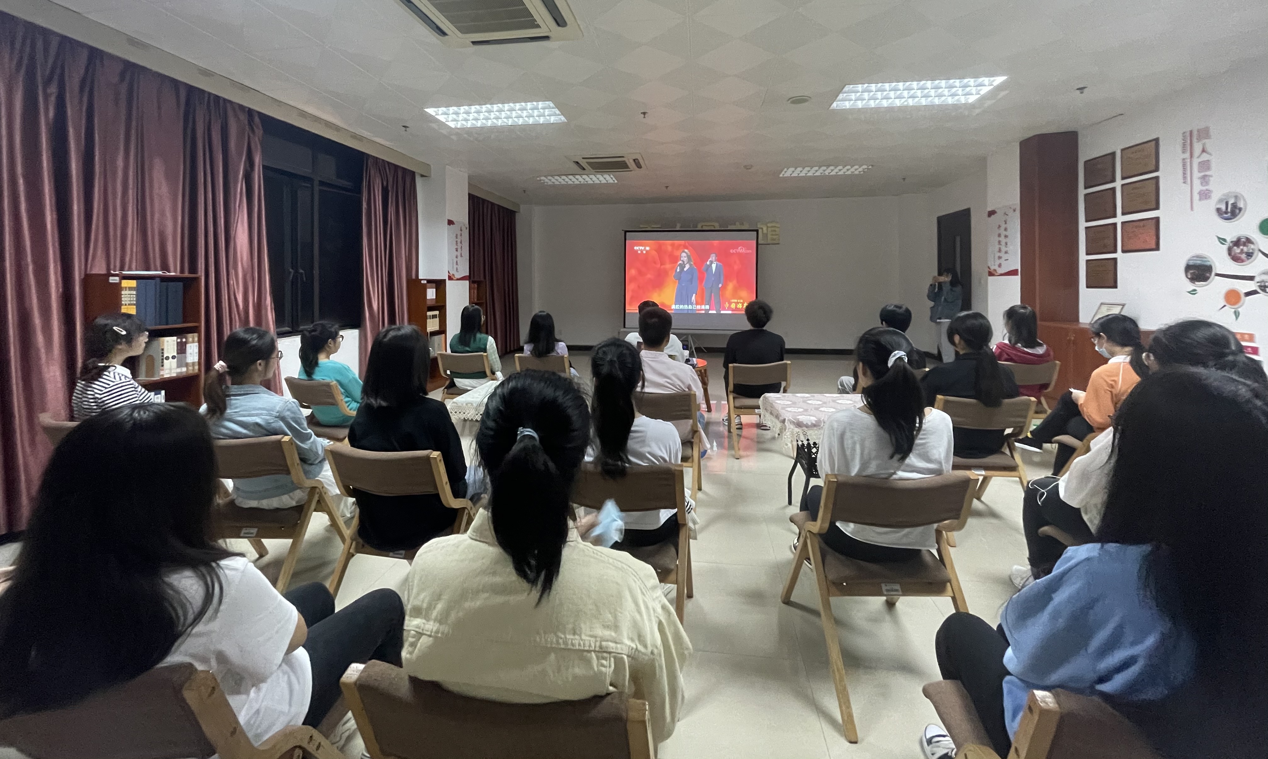 新余学院图书馆照片图片